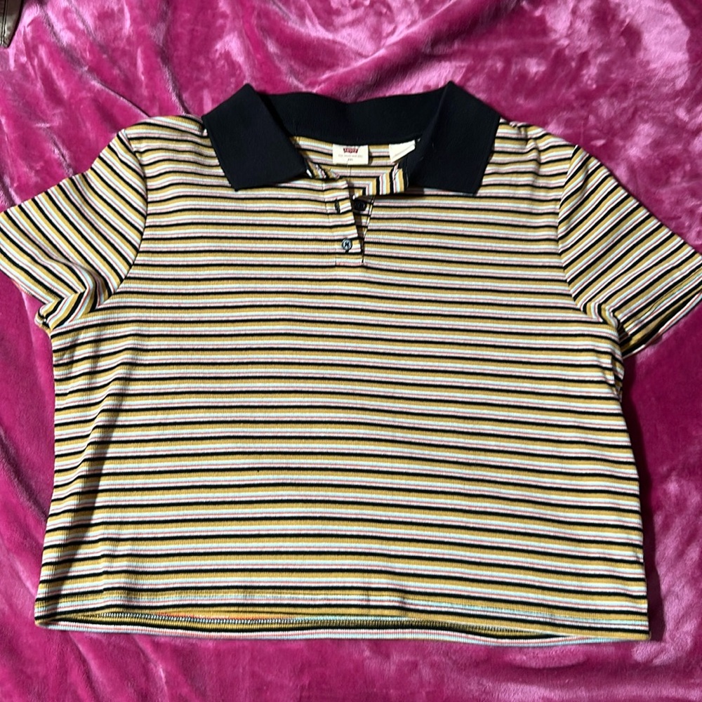 Levi crop tee